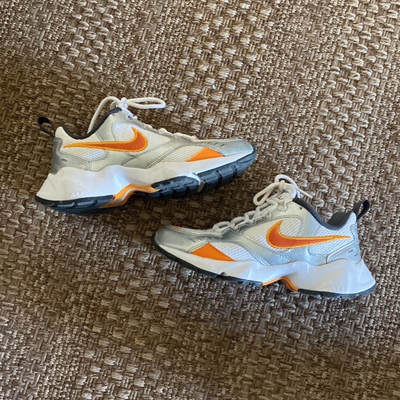 Nike sneakers - Picture 3 of 8